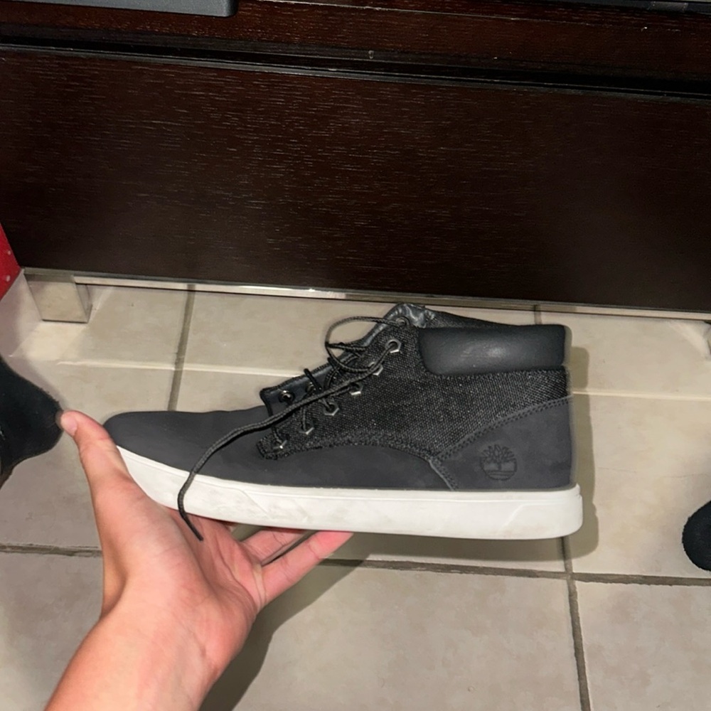 Black timberland shoes